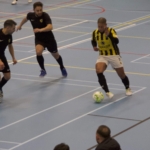 Irving Liesdek in actie voor ZVV Adelaars in 2024.